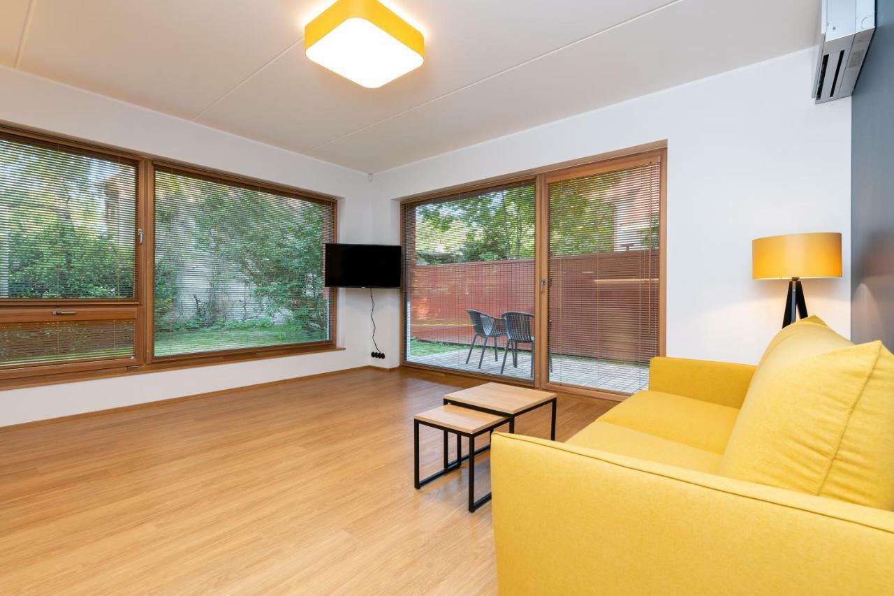 Self-Check-In 2 Bedroom Apartment With A Terrace And Free Parking Tallinn Exterior photo